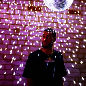 各种女厕露出大屁股
